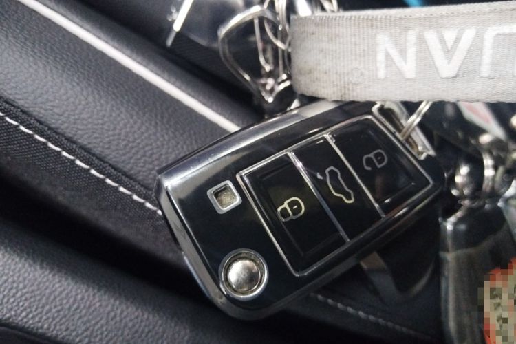 Used Volkswagen Tiguan L 2024 Outstanding Model 330TSI Automatic Two-Wheel Drive R-Line Dragon Glory Edition