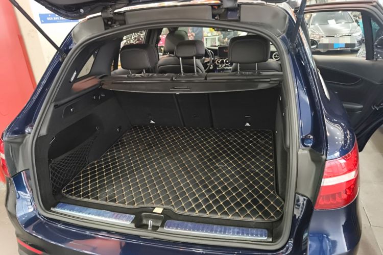 Used Mercedes-Benz GLC 2018 Facelift GLC 260 4MATIC Luxury Edition Trunk