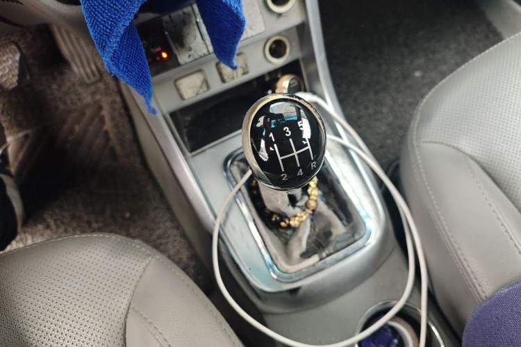 Used Geely Auto Classic Emgrand 2013 Sedan 1.8L Manual Entry-Level CNG Model
