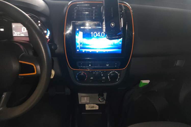 Used Dongfeng NAMMI EX1 2021 Quality Edition Audio And AC Panel