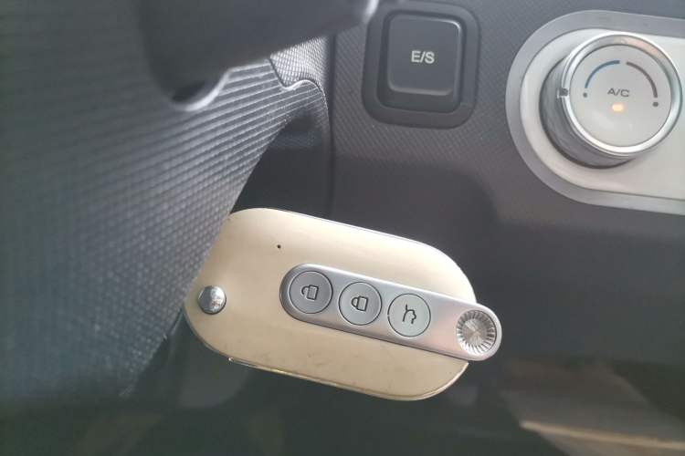 Used Wuling Hongguang MINIEV 2022 Macaron Fashion Edition Lithium-Nickel-Cobalt-Alpha-oxide