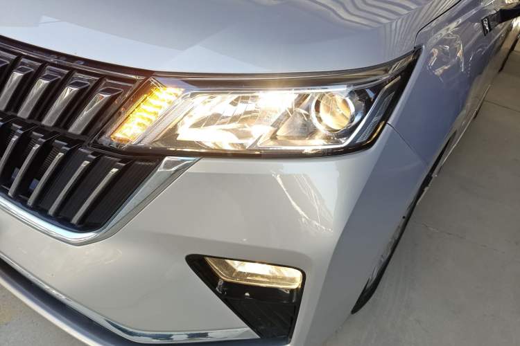 Used Wuling Jiachen 2022 1.5T CVT Smart Luxury Version