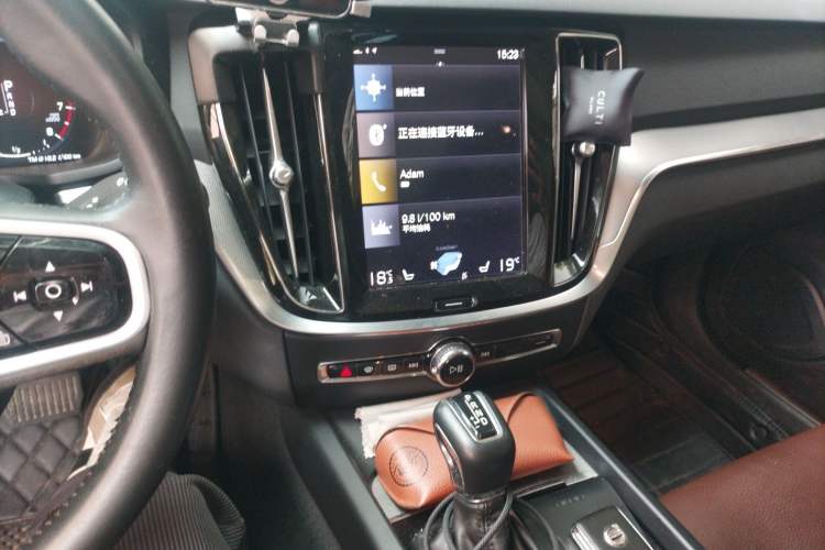 Used Volvo V60 2020 T5 Zhiyuan Luxury Edition
