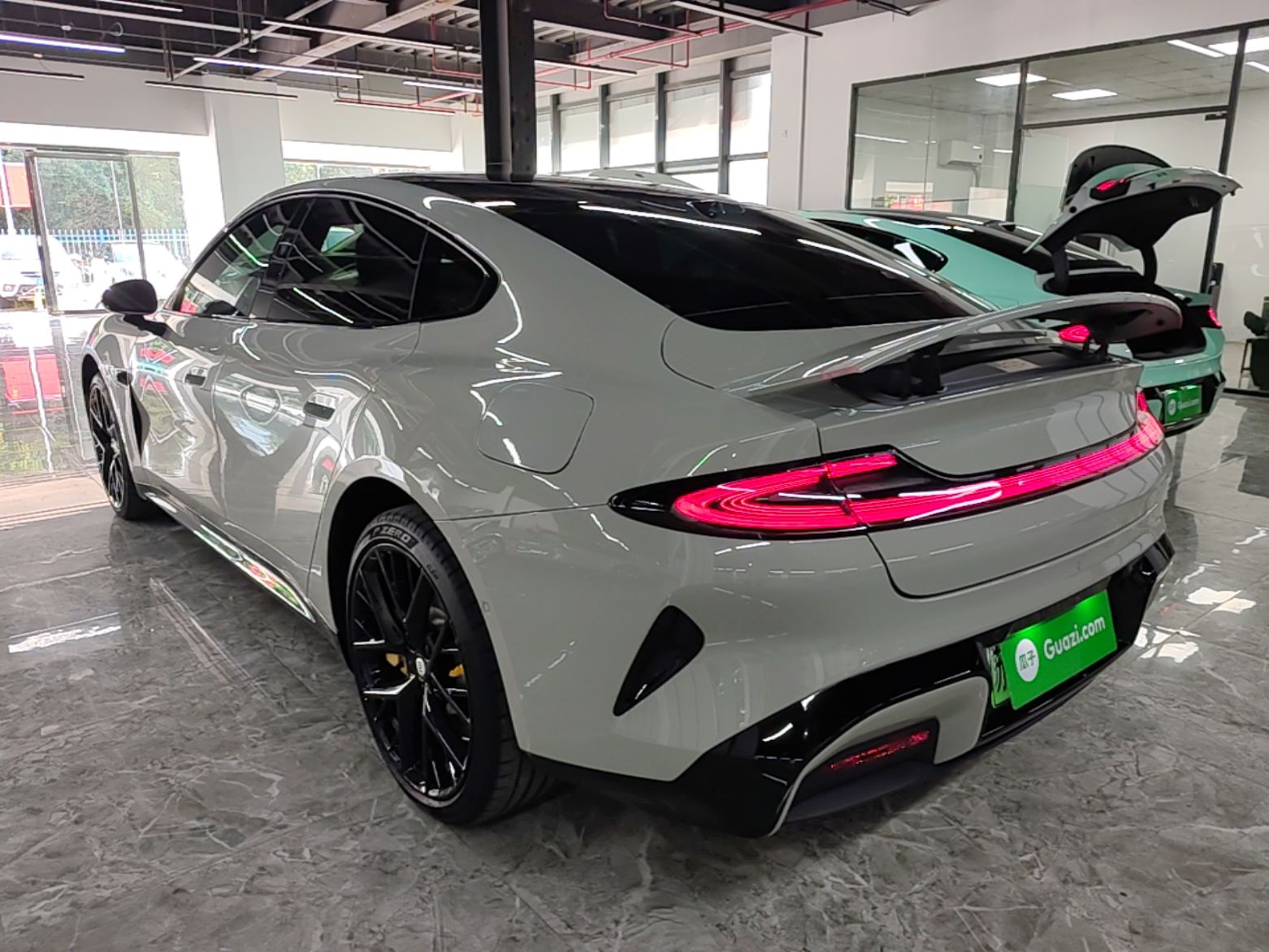 Xiaomi Auto SU7 2024 Four-Wheel Drive Ultra-Long Range Advanced Intelligent Driving Max Edition — снимка 4