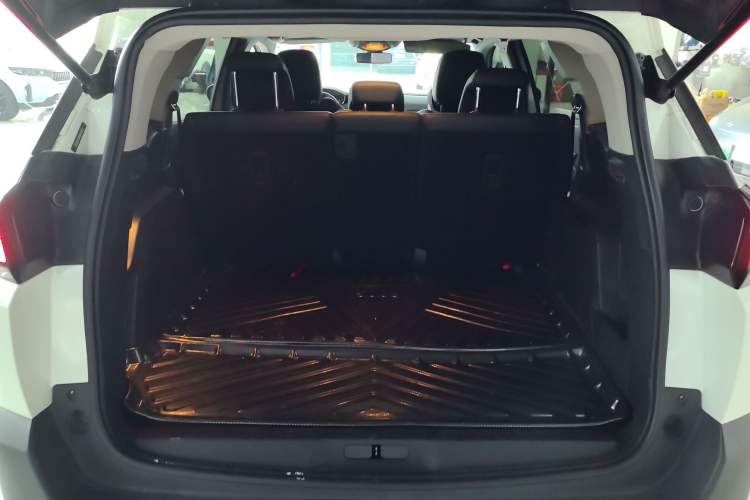Used Peugeot 5008 2021 360THP 5-Seater Strength Edition Trunk
