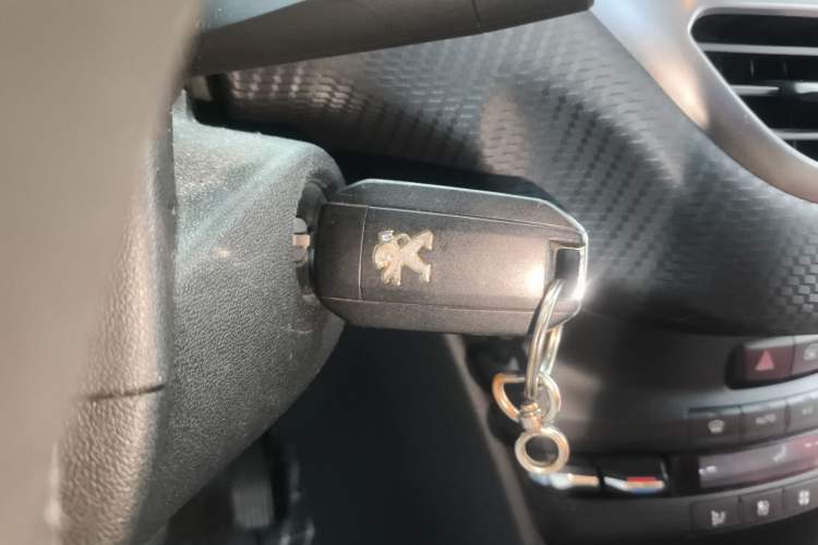 Used Peugeot 2008 2014 1.6L Automatic Fashion Edition Vehicle Key