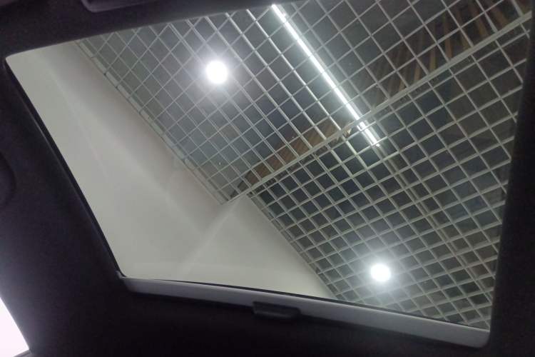 Used Volkswagen Beetle 2018 180TSI Shangle Model
