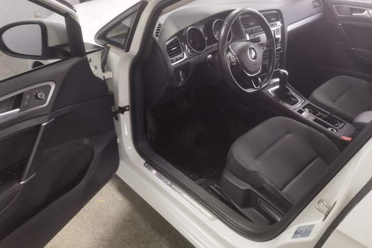 Used Volkswagen Golf 2018 1.6L Automatic Comfort Model