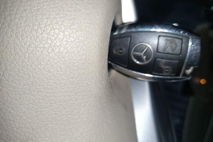 Used Mercedes-Benz M-Class 2014 ML 320 4MATIC
