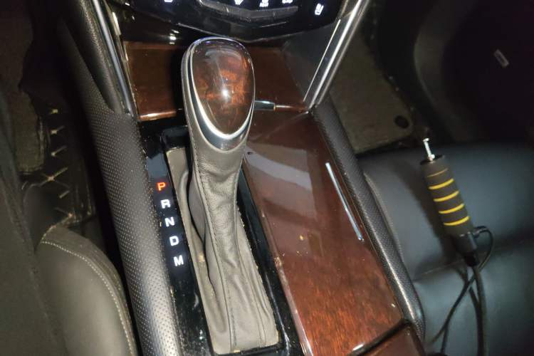 Used Cadillac XTS 2015 28T Luxury Model Gear Lever