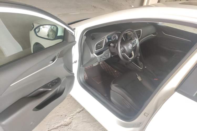 Used Buick GT 2019 18T Automatic Connected Elite Model China VI Standard Driver Seat