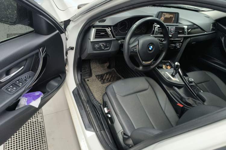 Used BMW 3 Series 2017 320Li Fashion Model
