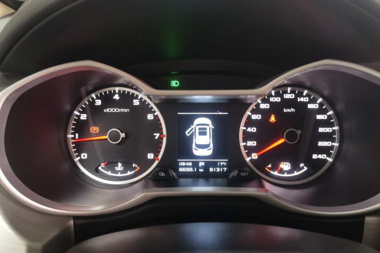 Used Geely Auto Emgrand X7 Sport 2018 1.8TD Automatic Two-Wheel Drive Zhiya Model Instrument Cluster