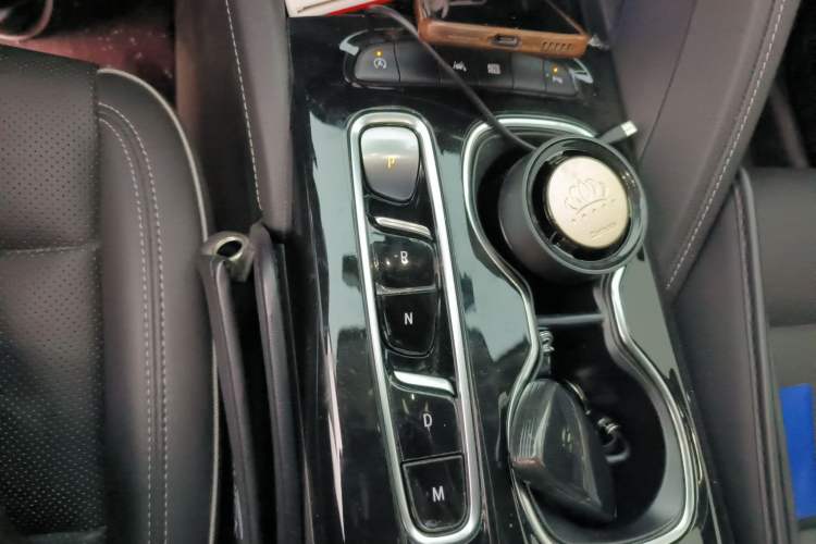 Used Buick Envision 2023 Encore Plus 652T Five-Seat Luxury Model