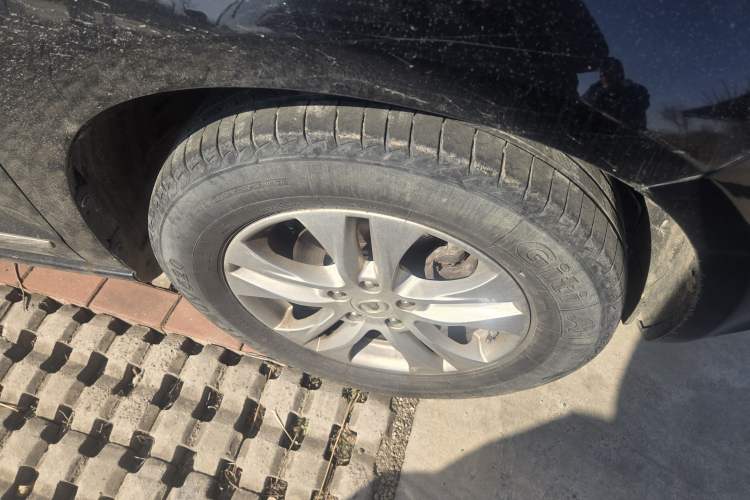 Used Haval H6 2011 Green Silence 2.0T Manual Two-Wheel Drive Urban Model