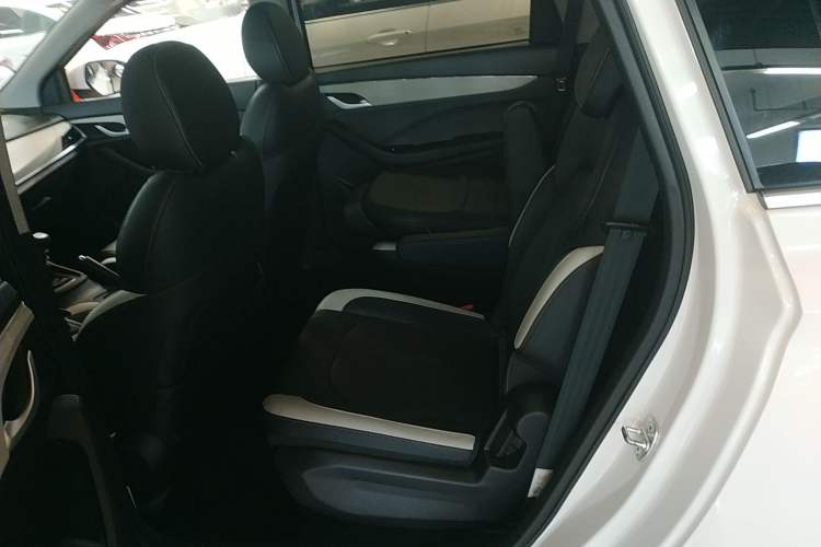 Used Baojun 360 2019 Revised Version 1.5L Manual Elite China VI
