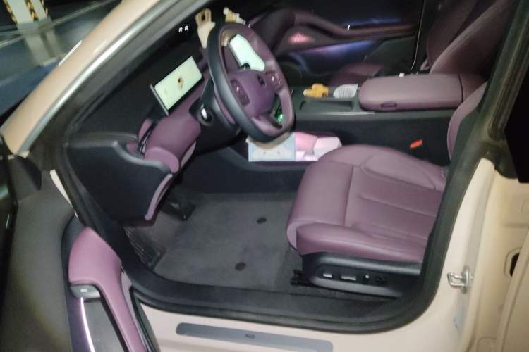 Used Nio ET5 2024 75 kWh Left Front Seat