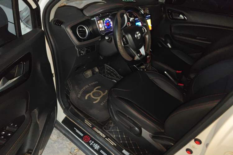 Used Brilliance V3 2016 1.5L Automatic Smart Version Driver Seat