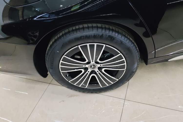 Used Mercedes-Benz E-Class 2024 E 260 L