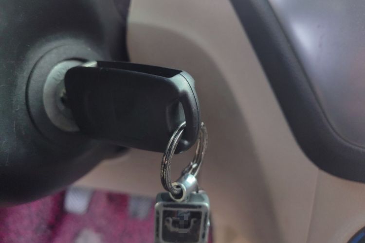 Used Kia K2 2011 Sedan 1.4L Manual Transmission GLS
