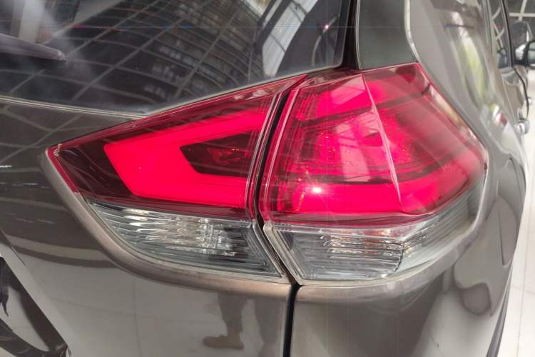 Used Nissan X-Trail 2021 2.0L CVT 2WD XL Premium Commemorative Edition
