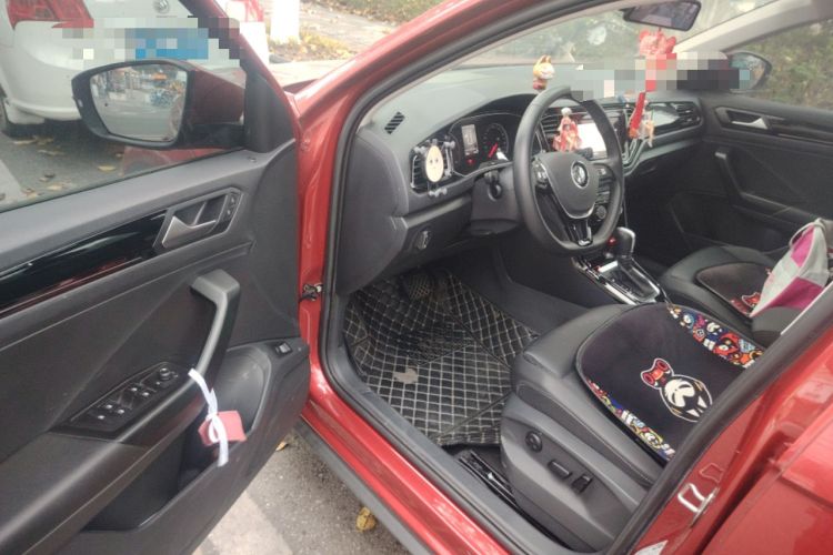 Used Volkswagen T-ROC 2019 280TSI DSG Two-Wheel Drive Comfort Version China VI Standard Driver Seat