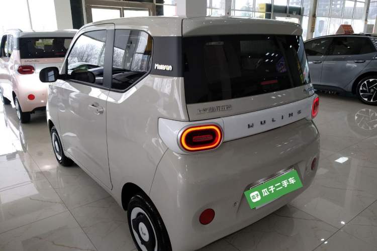 Used Wuling Hongguang MINIEV 2024 3rd Generation 215km Youth Edition Exterior 2