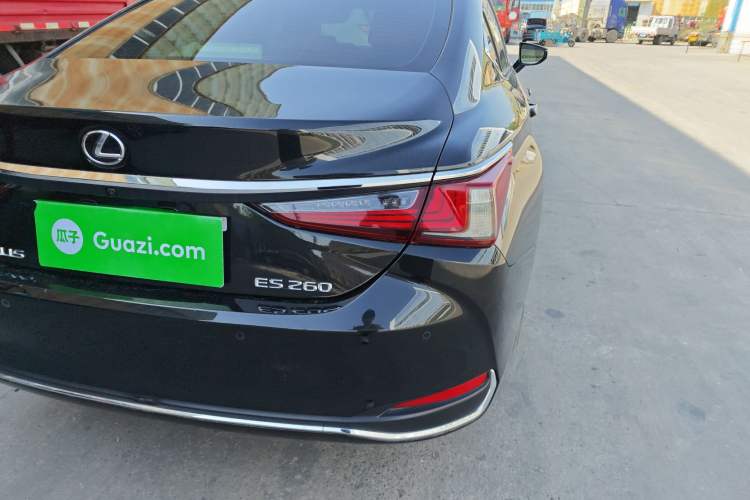 Used Lexus ES 2022 200 Excellence Edition
