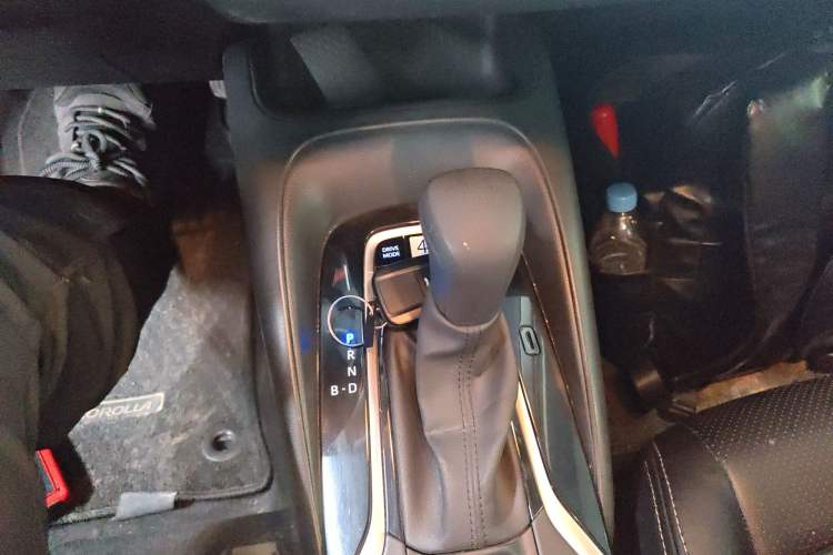 Used Toyota Corolla 2022 Dual-Motor 1.8L E-CVT Pioneer Edition
