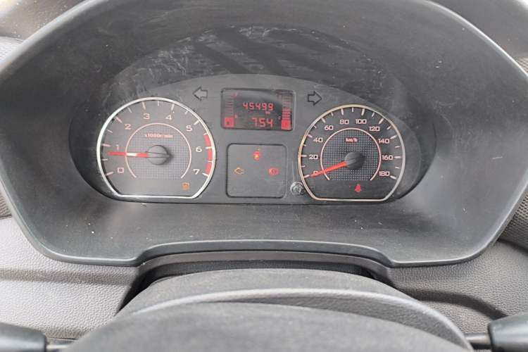 Used Wuling Hongguang V 2022 1.5L Jingqu Edition Electric-Assist LAR Instrument Cluster
