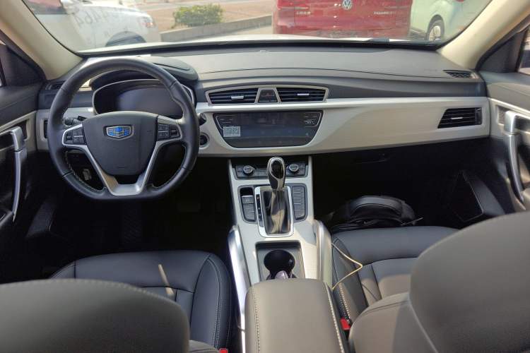 Used Geely Auto Emgrand X7 Sport 2018 1.8TD Automatic Two-Wheel Drive Smart 4G Connected Version
