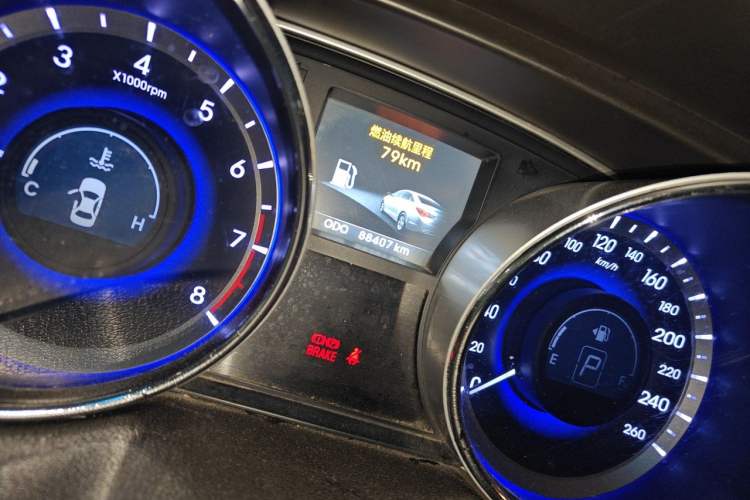 Used Hyundai Sonata 2011 2.0L Automatic Luxury Edition
