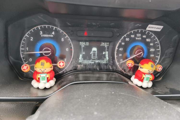 Used Dongfeng Fengon 580 2017 1.8L Manual Comfort Model Odometer Close Up