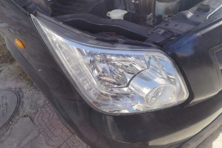 Used Foton Toano 2023 Joy Elephant Multi-Function 2.0T Manual Long-Wheelbase Mid-Roof Model with Single Rear Tire Available in 5/6/7/9-Seater Configurations