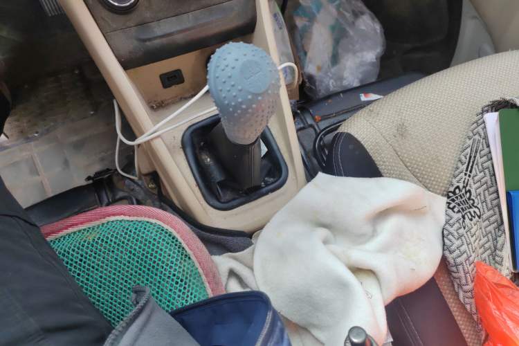 Used CHANGAN KUAYUE Xing V5 
