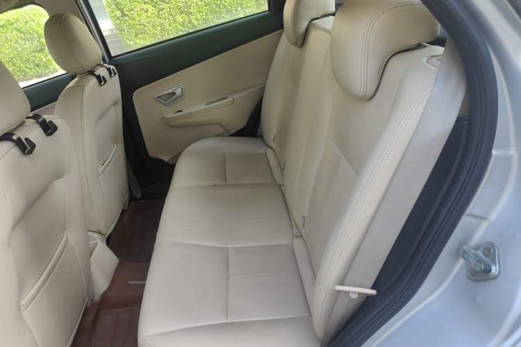 Used Chery Fengyun 2 2013 Hatchback 1.5L Manual Ruiyi Edition