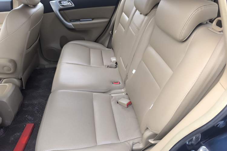 Used Haval H6 2014 Upgraded Model 2.0T Diesel Manual Two-Wheel Drive Elite Version