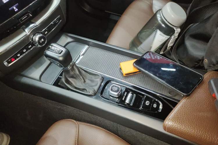 Used Volvo XC60 2021 T5 4x4 Smart Luxury Edition
