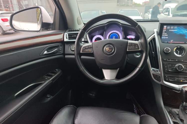 Used Cadillac SRX 2012 3.0L Elite Edition Steering Wheel
