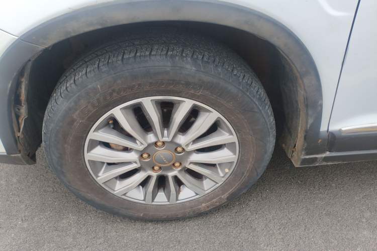 Used Haval H6 2017 Red-Label Sport Edition 1.5T Automatic Two-Wheel Drive Luxury Model Left Front Wheel Hub