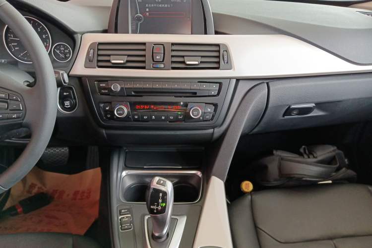 Used BMW 3 Series 2014 320i Sport Edition