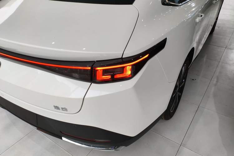 Used Changan Eado 2025 Blue Whale 1.5T 500Bar Prestige Model