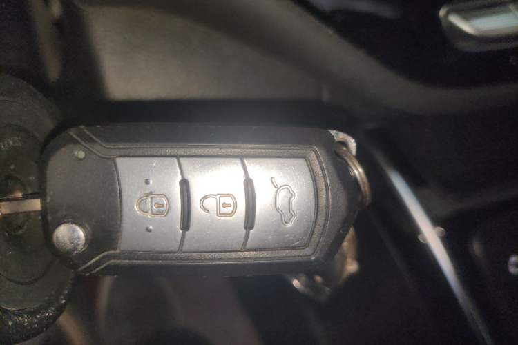 Used GAC Trumpchi M6 2021 270T DCT Elite Edition (7-seater)
