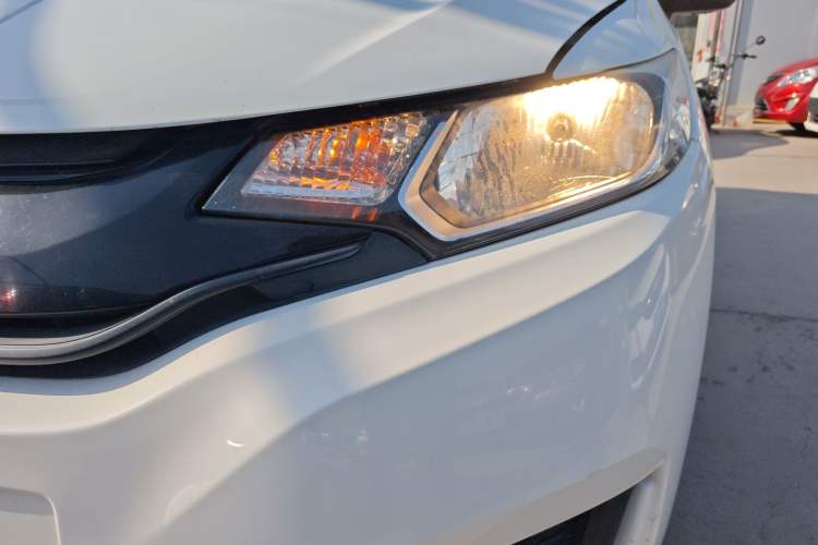 Used Honda Fit 2016 1.5L LXS CVT Comfort Sunroof Version
