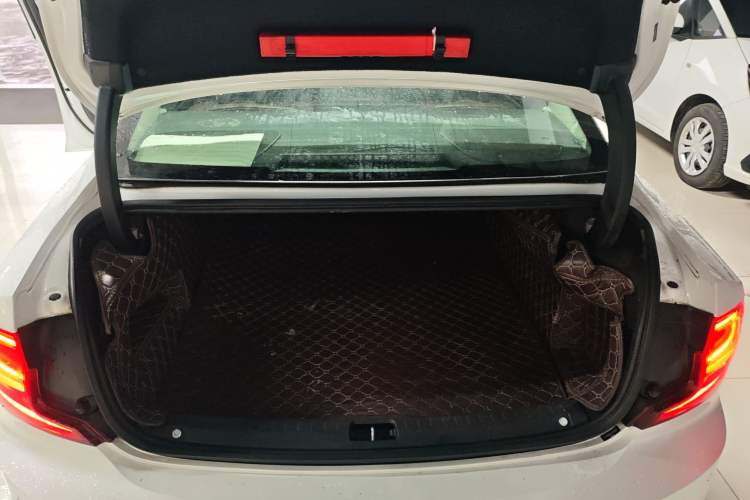 Used Volvo S90 2020 T5 Zhiyi Luxury Edition Trunk