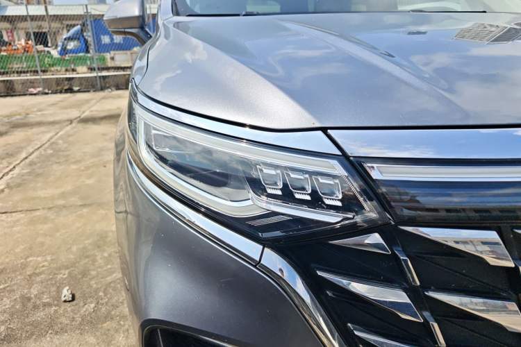 Used Roewe iMAX8 New Energy 2022 Silver Edition