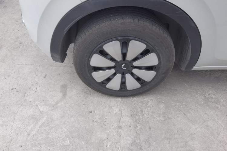 Used Wuling Bingo 2024 333 km Enjoyment Version Right Rear Wheel Hub
