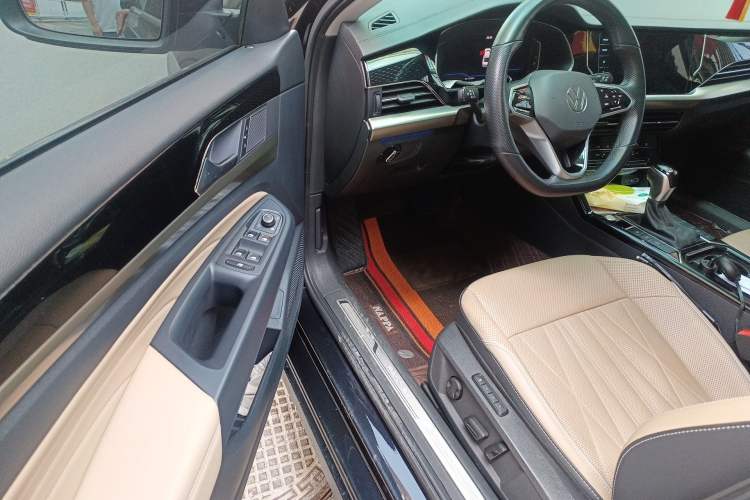 Used Volkswagen Passat 2022 330TSI Starry Luxury Edition Driver Seat