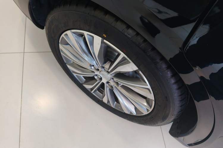 Used Hongqi E-QM5 2024 560km PLUS Right Rear Wheel Hub