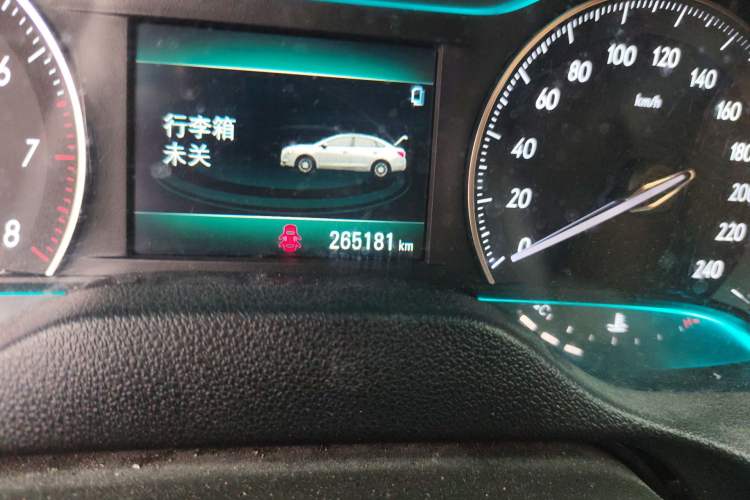 Used Buick GT 2018 15T Manual Elite Version China V Standard Odometer Close Up